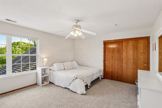 11900 NW Oaktree Drive, Grimes, IA 50111
