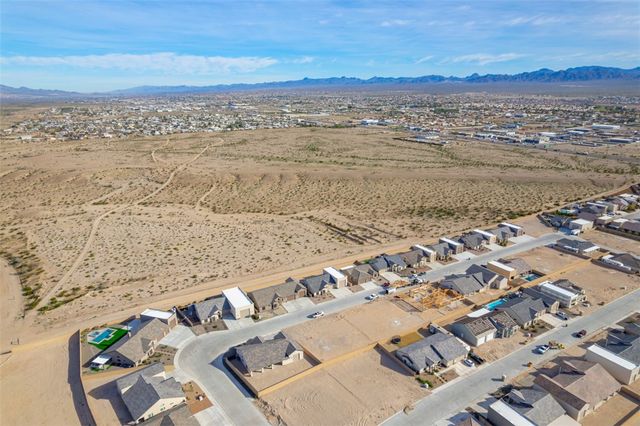 1295 E Barbary Drive, Fort Mohave, AZ 86426