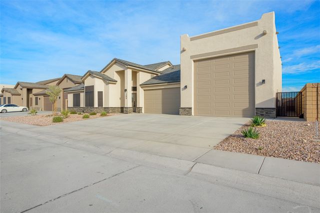 1295 E Barbary Drive, Fort Mohave, AZ 86426