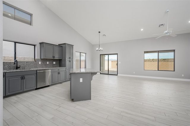 1295 E Barbary Drive, Fort Mohave, AZ 86426