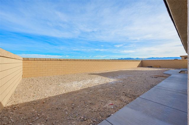 1295 E Barbary Drive, Fort Mohave, AZ 86426