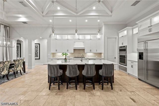 6002 Sunnyslope DR, Naples, FL 34119