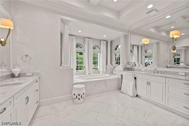 6002 Sunnyslope DR, Naples, FL 34119