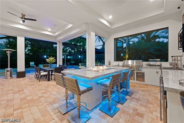 6002 Sunnyslope DR, Naples, FL 34119