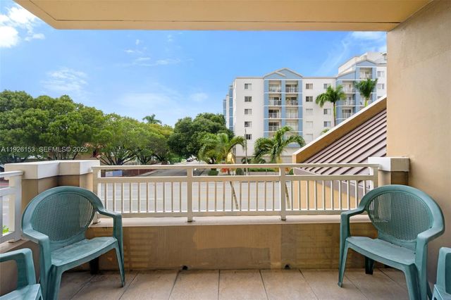 2665 SW 37th Ave 202, Miami, FL 33133