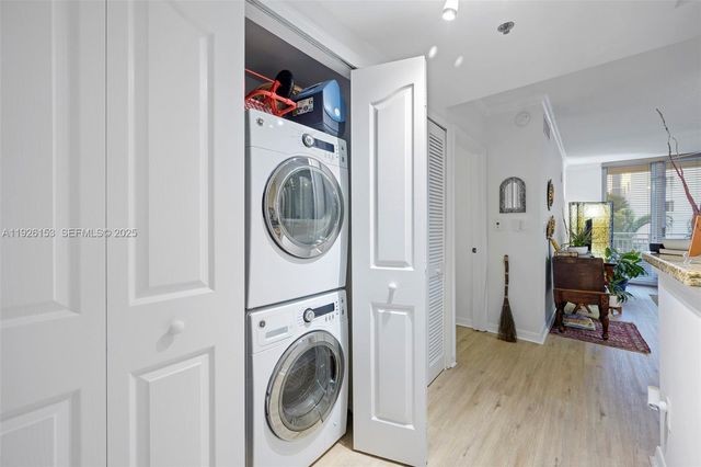 2665 SW 37th Ave 202, Miami, FL 33133