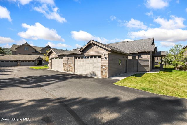 563 Lakeshore Ave, Dover, ID 83825