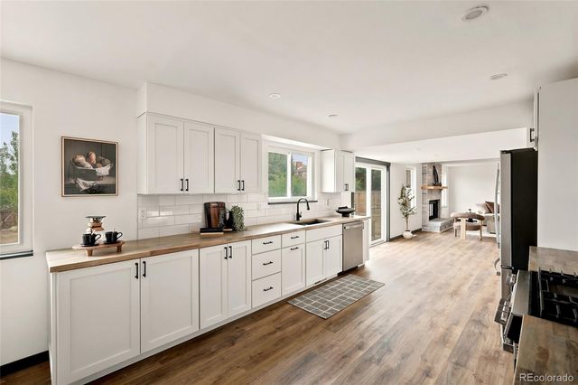7992 S Corona Way, Littleton, CO 80122