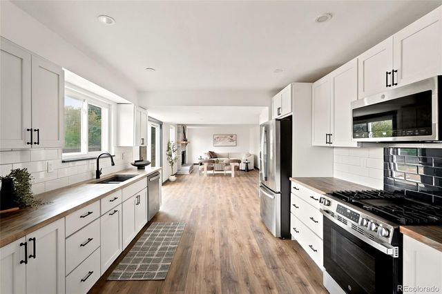 7992 S Corona Way, Littleton, CO 80122