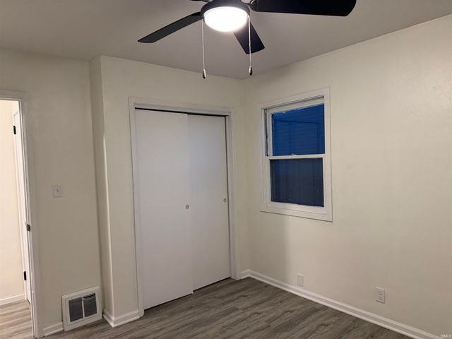 212 N Gladstone Avenue, South Bend, IN 46619