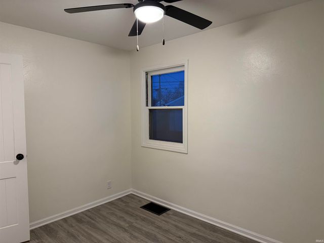 212 N Gladstone Avenue, South Bend, IN 46619