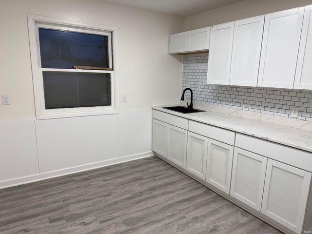 212 N Gladstone Avenue, South Bend, IN 46619