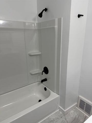 212 N Gladstone Avenue, South Bend, IN 46619