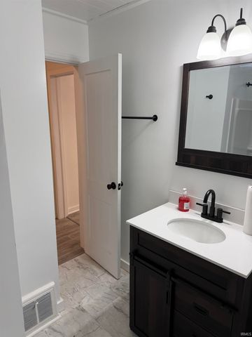 212 N Gladstone Avenue, South Bend, IN 46619