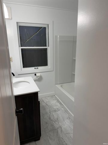 212 N Gladstone Avenue, South Bend, IN 46619