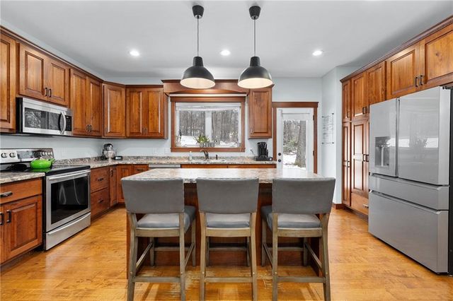 129 Grey Friar Lane, Eau Claire, WI 54701