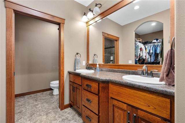 129 Grey Friar Lane, Eau Claire, WI 54701