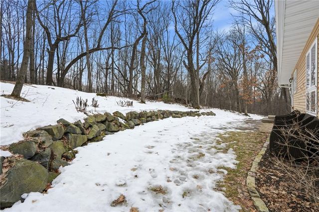 129 Grey Friar Lane, Eau Claire, WI 54701