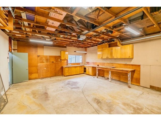2105 Nw 29TH St, Corvallis, OR 97330