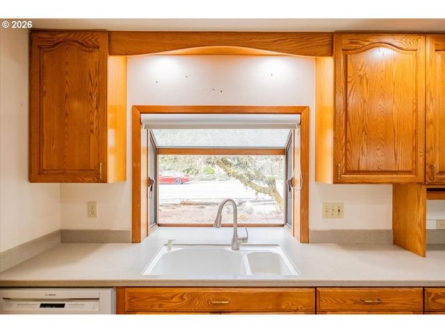2105 Nw 29TH St, Corvallis, OR 97330