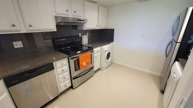 2000 Presidential Way 203, West Palm Beach, FL 33401