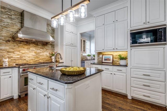 4421 Caruth Boulevard, Dallas, TX 75225
