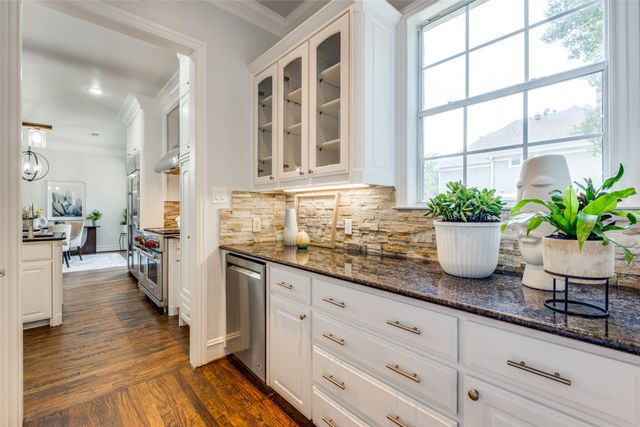 4421 Caruth Boulevard, Dallas, TX 75225