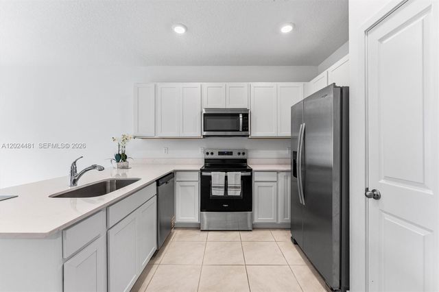 4825 Dillion Street, Lake Worth, FL 33463