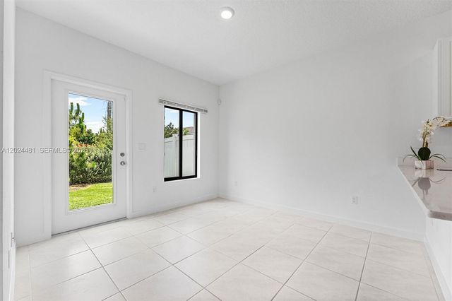 4825 Dillion Street, Lake Worth, FL 33463