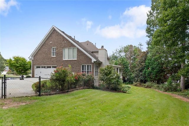 1404 Megan Danielle SW Drive, Lilburn, GA 30047