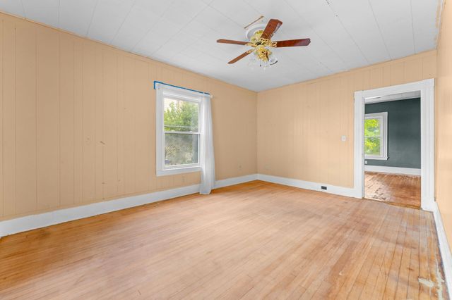 3 Huntington Pl, Brockton, MA 02301