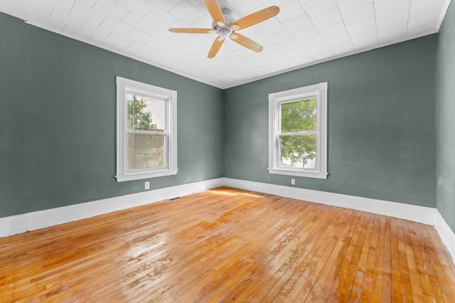 3 Huntington Pl, Brockton, MA 02301