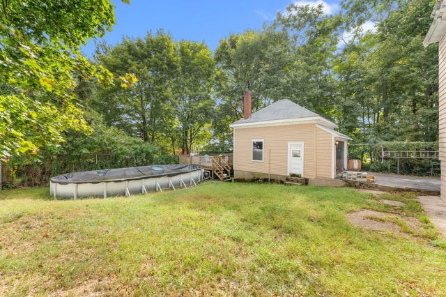 3 Huntington Pl, Brockton, MA 02301