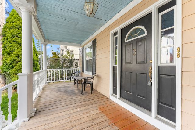 3 Huntington Pl, Brockton, MA 02301