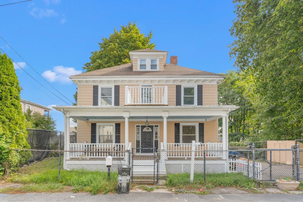 3 Huntington Pl, Brockton, MA 02301