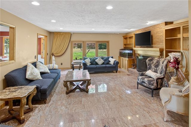 12145 Reserve Lane, Chesterland, OH 44026