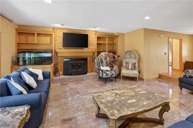 12145 Reserve Lane, Chesterland, OH 44026