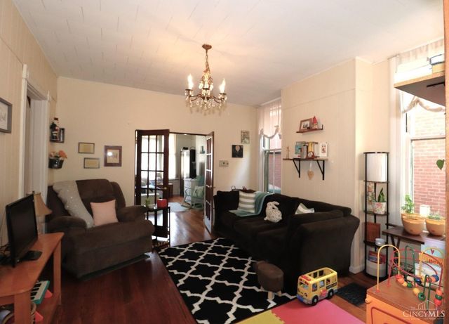 2462 Fairview Avenue, Cincinnati, OH 45219