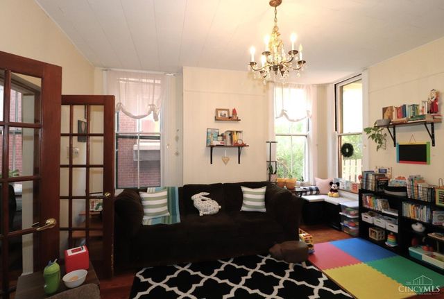 2462 Fairview Avenue, Cincinnati, OH 45219