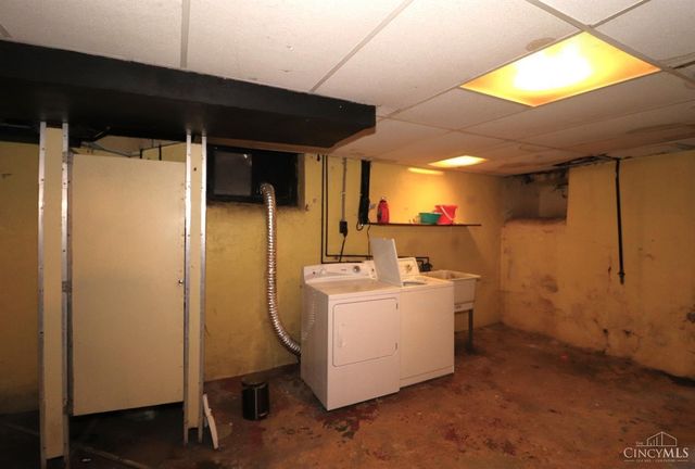 2462 Fairview Avenue, Cincinnati, OH 45219