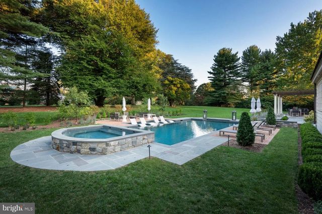 419 DUTTON MILL RD, Malvern, PA 19355