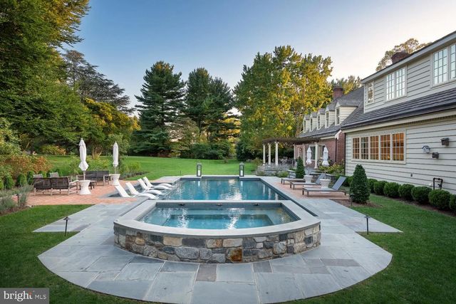 419 DUTTON MILL RD, Malvern, PA 19355