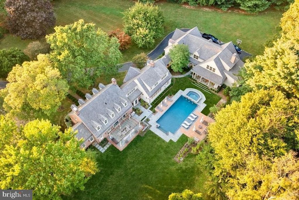 419 DUTTON MILL RD, Malvern, PA 19355