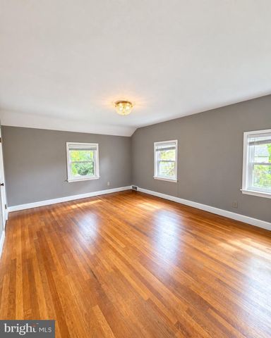 1837 N HARTFORD ST, Arlington, VA 22201