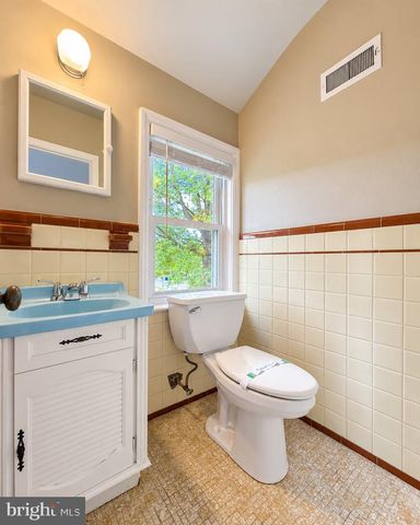 1837 N HARTFORD ST, Arlington, VA 22201
