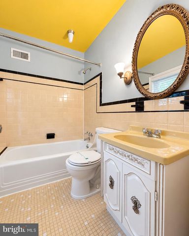 1837 N HARTFORD ST, Arlington, VA 22201