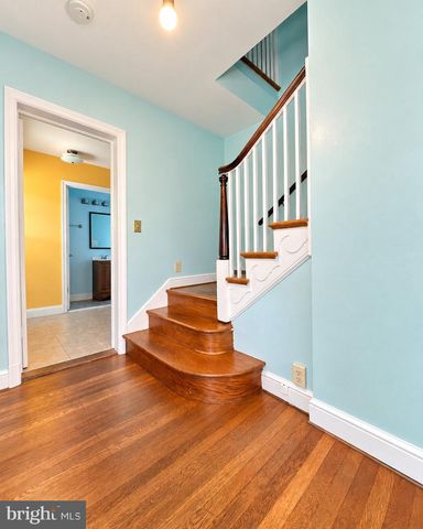 1837 N HARTFORD ST, Arlington, VA 22201