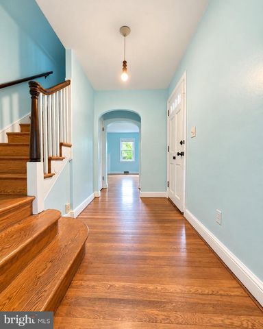 1837 N HARTFORD ST, Arlington, VA 22201