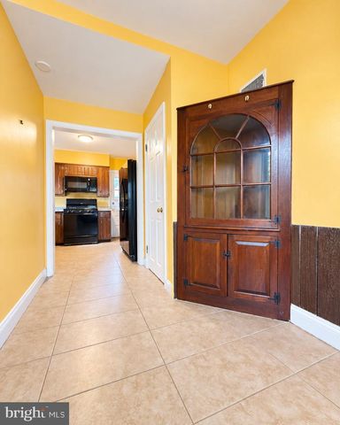 1837 N HARTFORD ST, Arlington, VA 22201