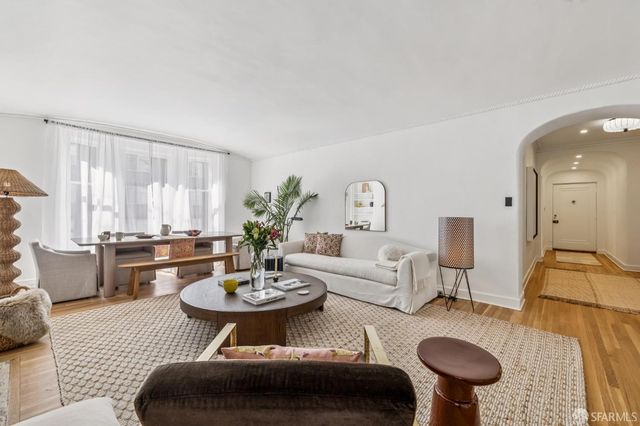 1999 Broadway Street 32, San Francisco, CA 94109
